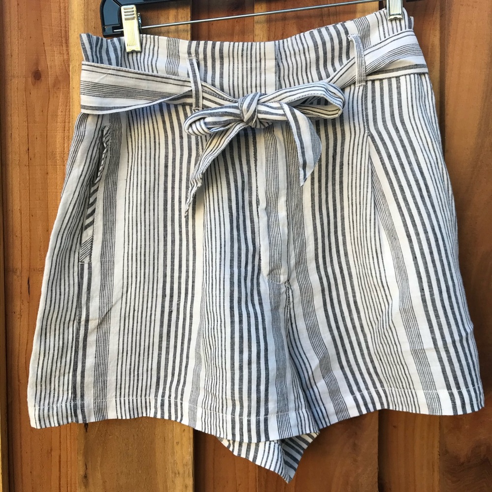 C&C California 100% linen high-wasted shorts